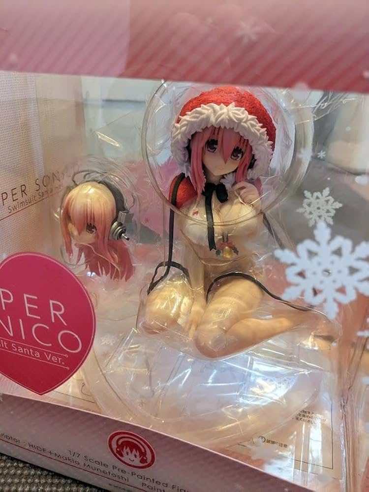 Amazon.co.jp: Alter Super Sonico Swimsuit Santa Ver. : Hobbies